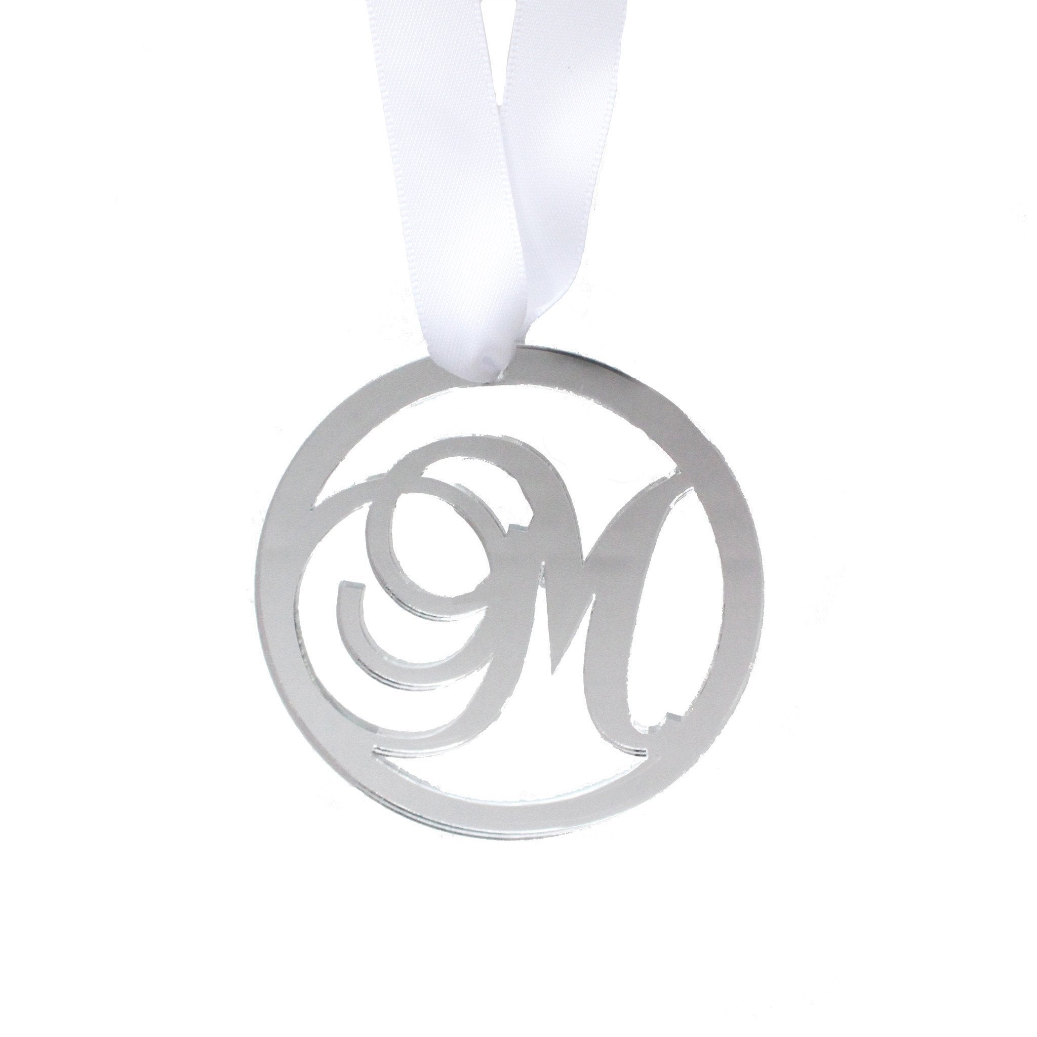 Beso Ornament