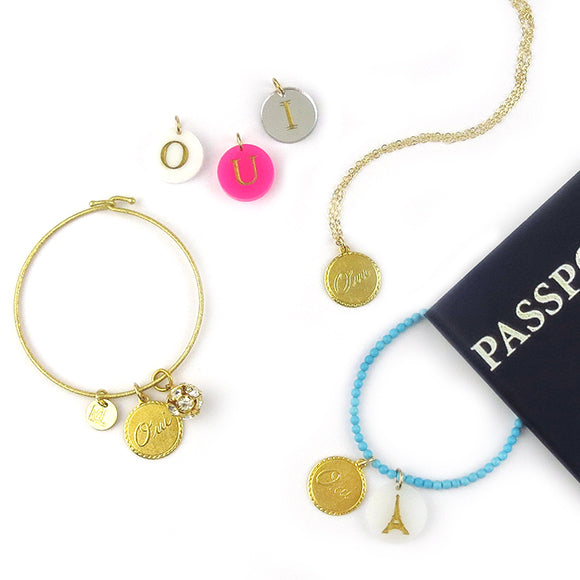 Moon and Lola - Metal Oui Charm