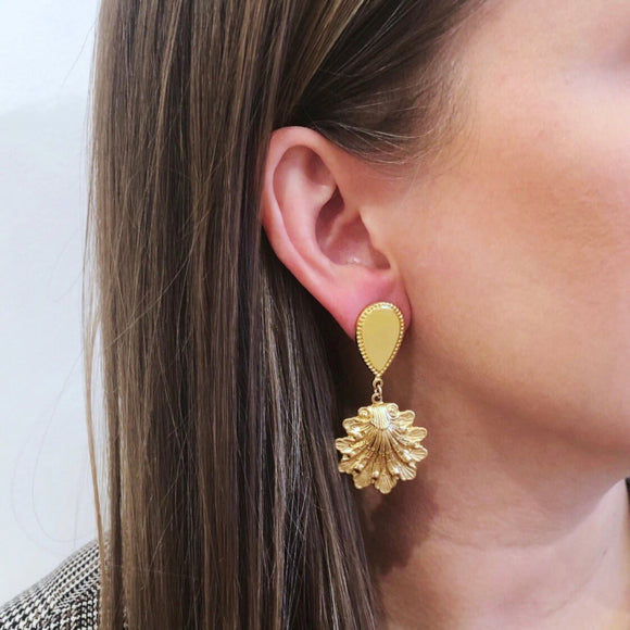 Moon and Lola - Small Vasa Earrings