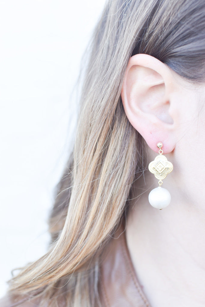 Cortona Pearl Drop Earrings - Moon and Lola