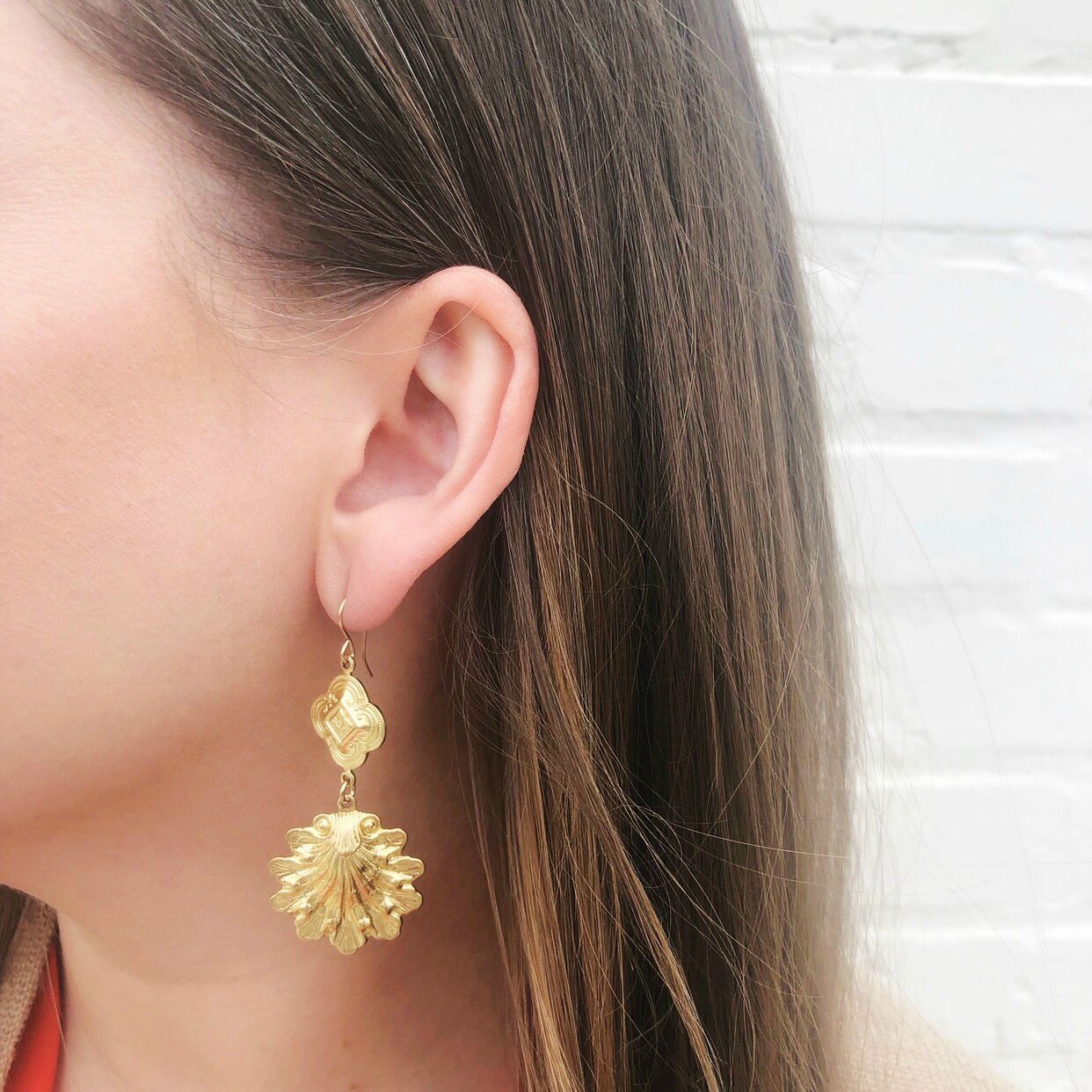Moon and Lola - Benin Shell Earrings in gold