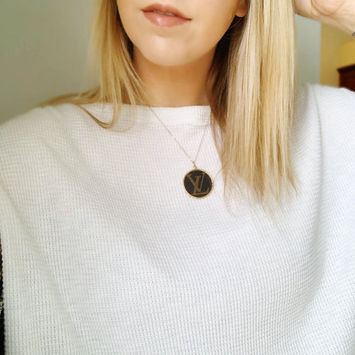 Moon and Lola - Leone Printed Round Necklace