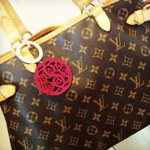 I found this at #moonandlola! - Monogram Purse Clip in Rimmed Script Font